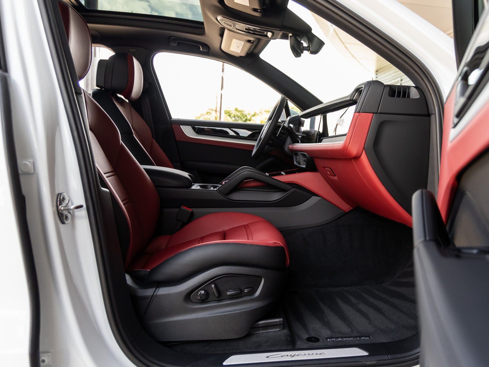 2025 Porsche Cayenne Base