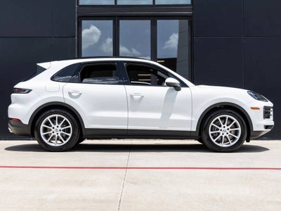 2025 Porsche Cayenne Base
