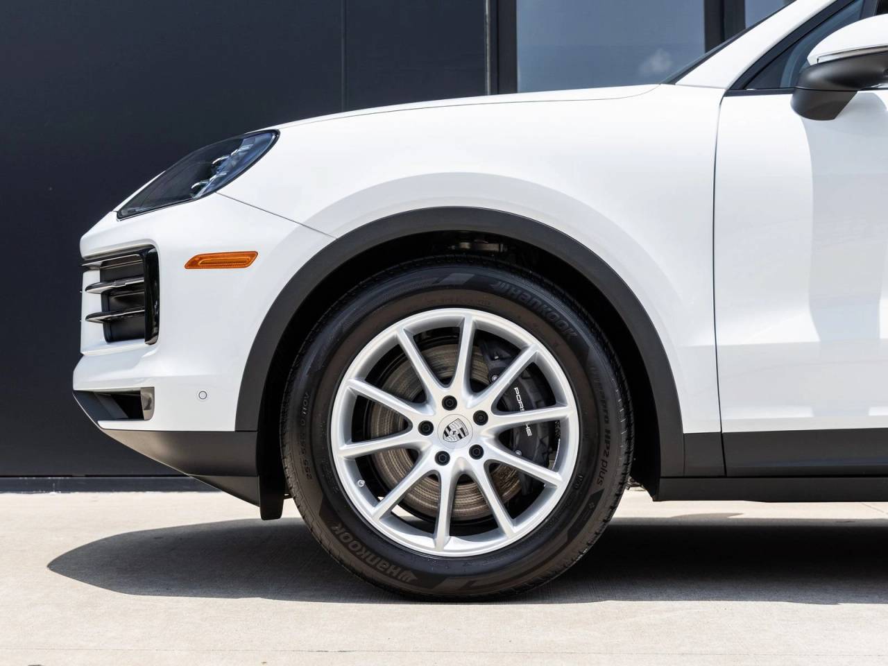 2025 Porsche Cayenne Base