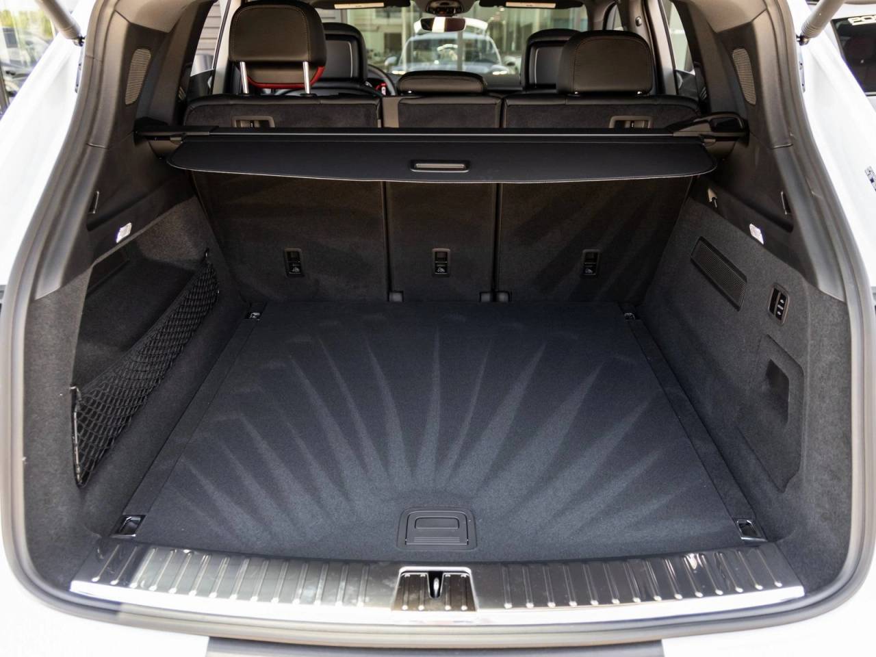 2025 Porsche Cayenne Base