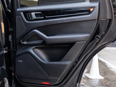 2022 Porsche Cayenne Cayenne