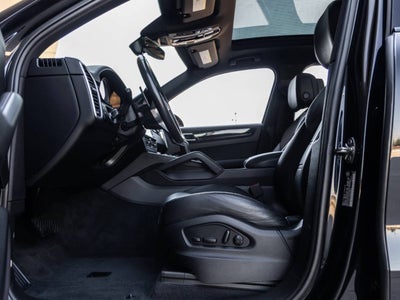 2022 Porsche Cayenne Cayenne