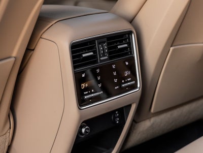 2023 Porsche Cayenne Cayenne Platinum Edition (MY23)