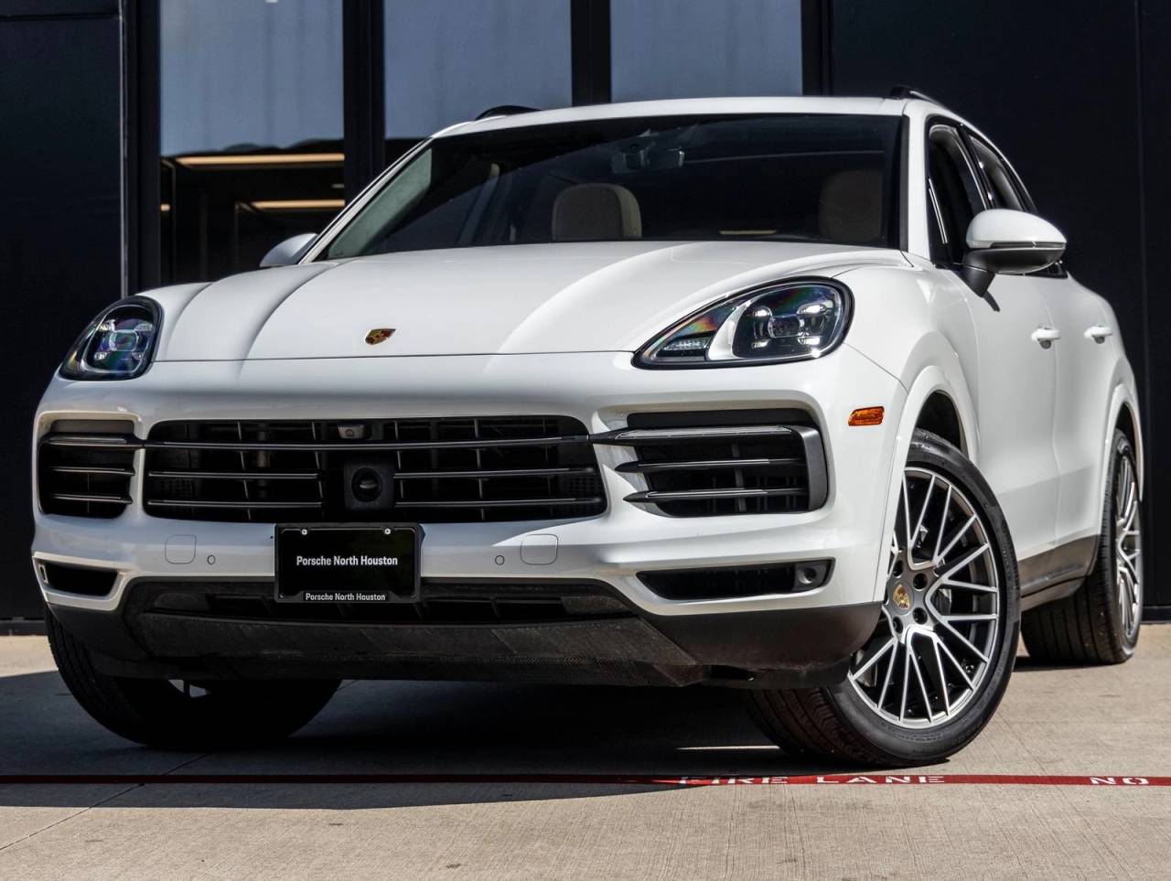2023 Porsche Cayenne Cayenne Platinum Edition (MY23)