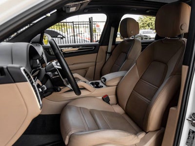 2023 Porsche Cayenne Cayenne Platinum Edition (MY23)