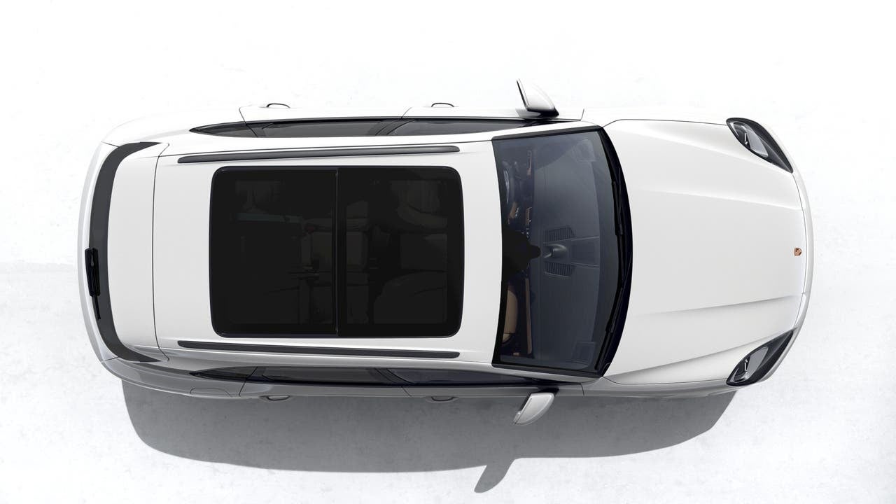 2023 Porsche Cayenne Cayenne Platinum Edition (MY23)