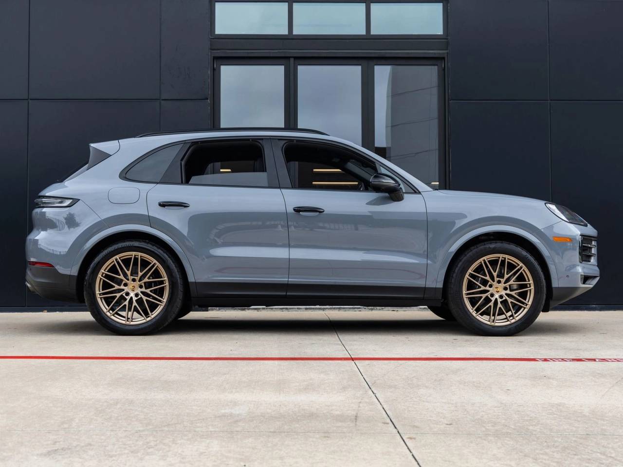 2024 Porsche Cayenne AWD