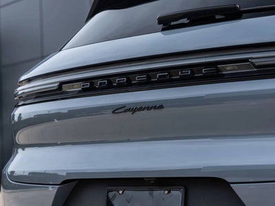 2024 Porsche Cayenne AWD