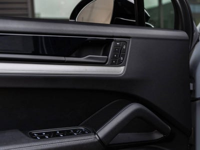 2024 Porsche Cayenne AWD