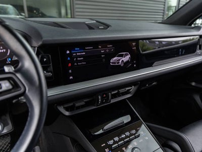 2024 Porsche Cayenne AWD
