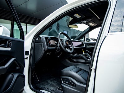 2024 Porsche Cayenne Cayenne (MY24)