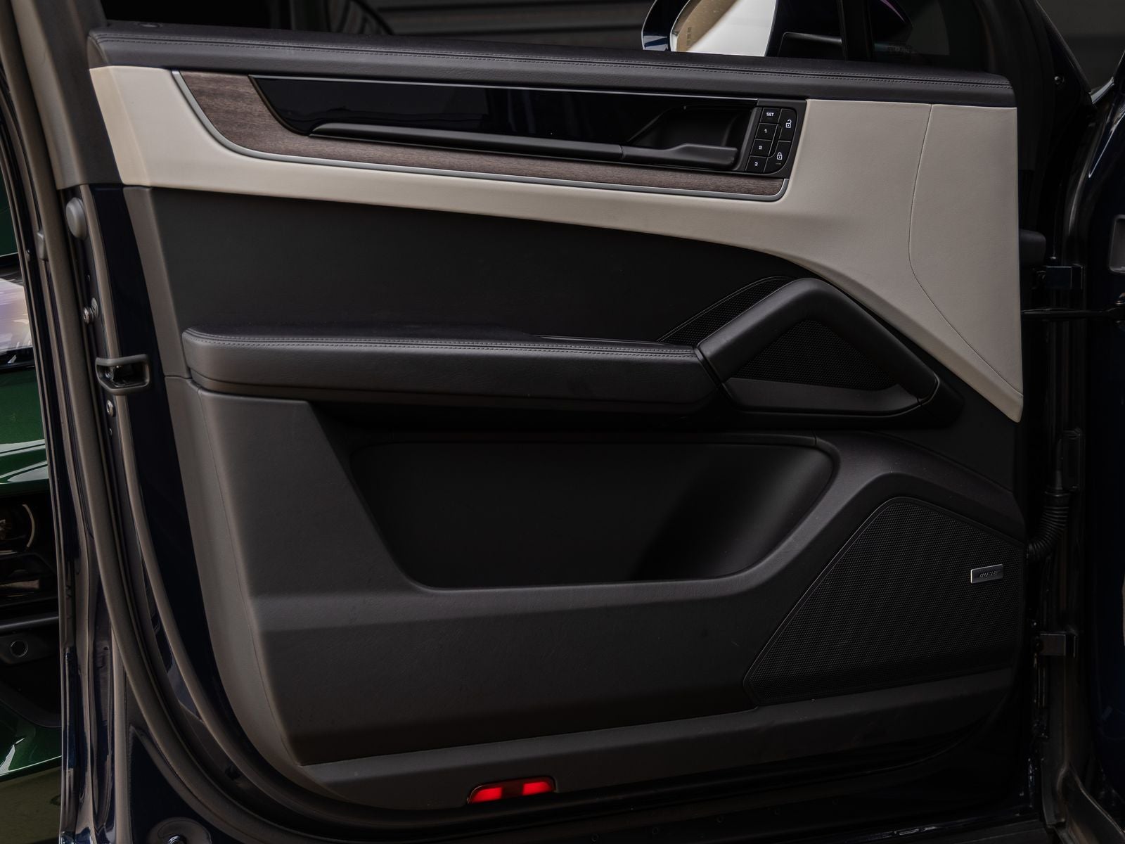 2024 Porsche Cayenne AWD