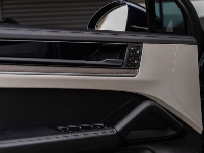 2024 Porsche Cayenne AWD