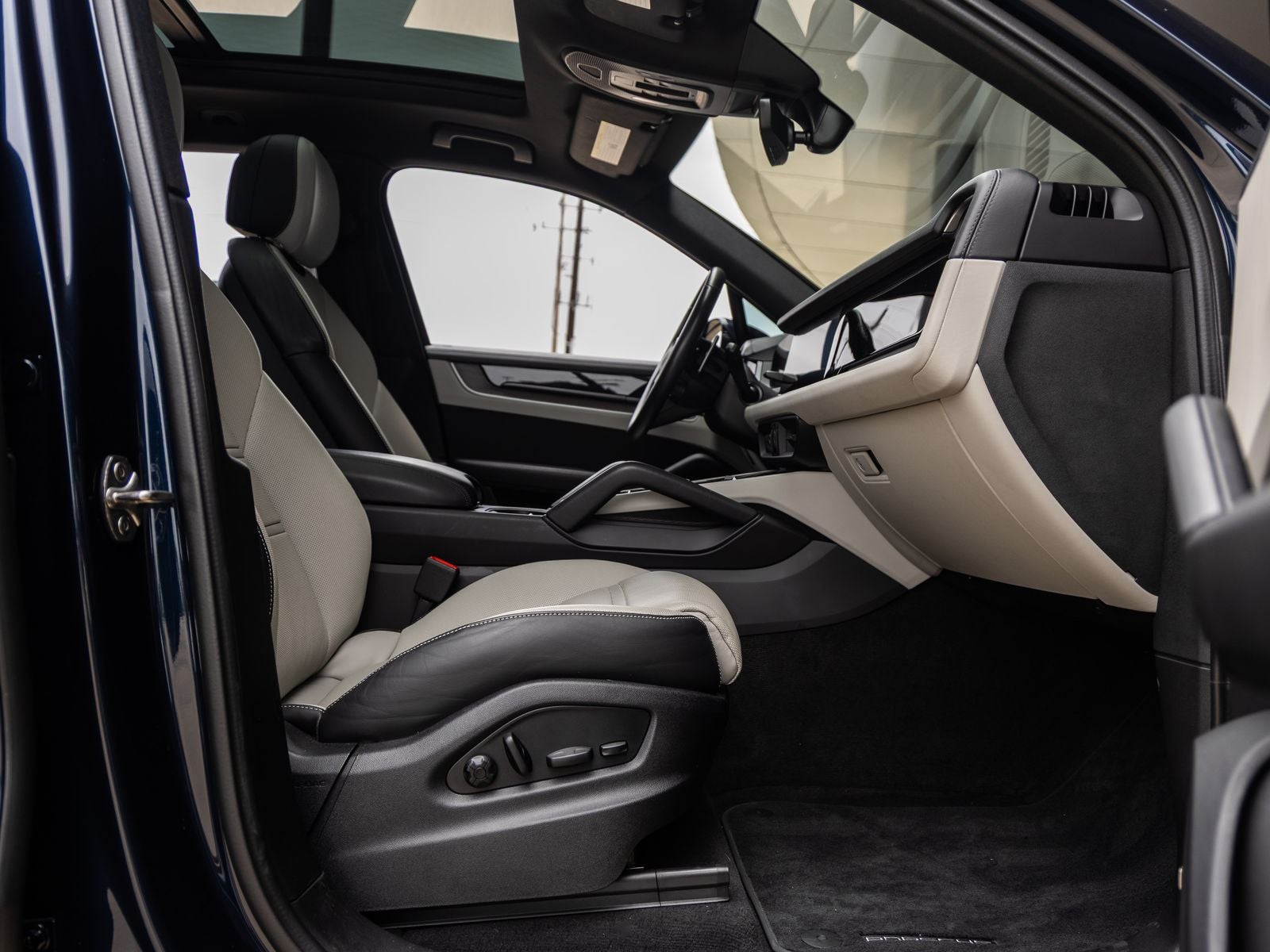 2024 Porsche Cayenne AWD
