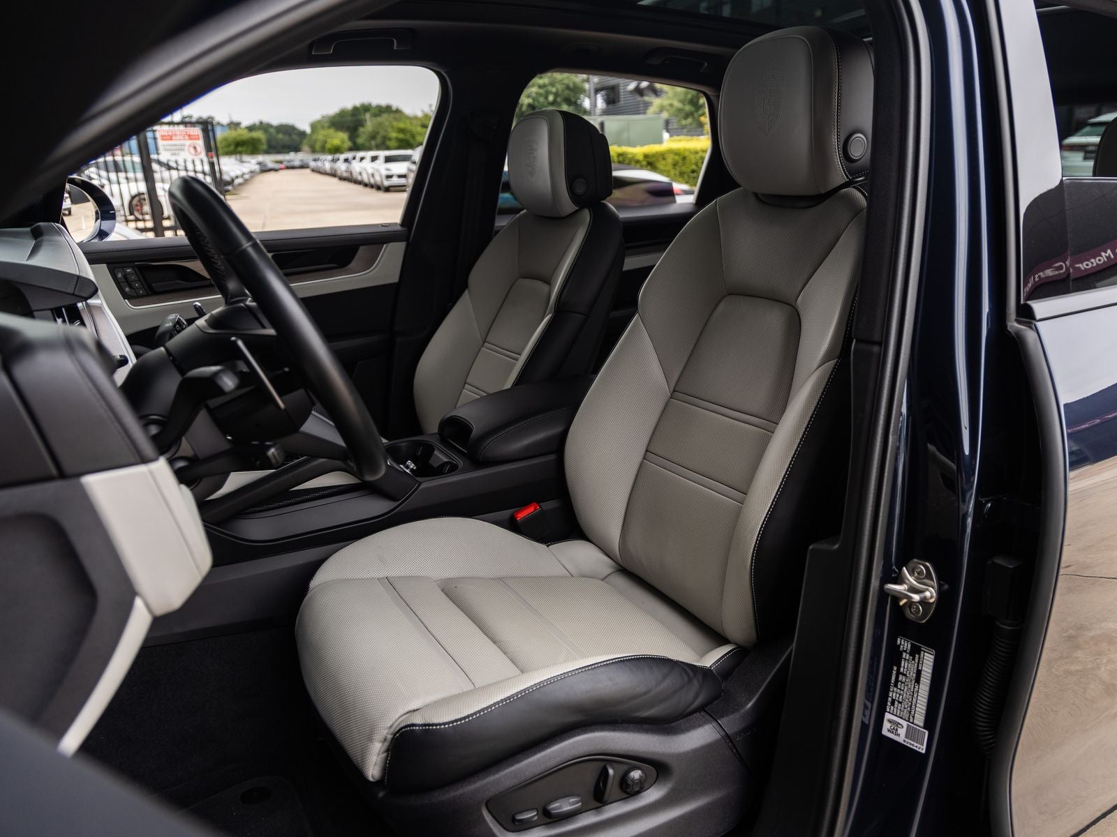 2024 Porsche Cayenne AWD