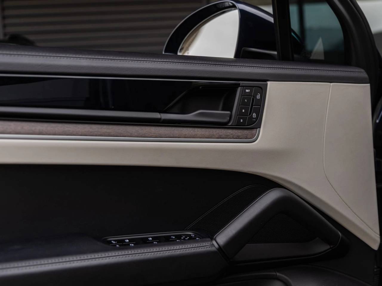 2024 Porsche Cayenne AWD