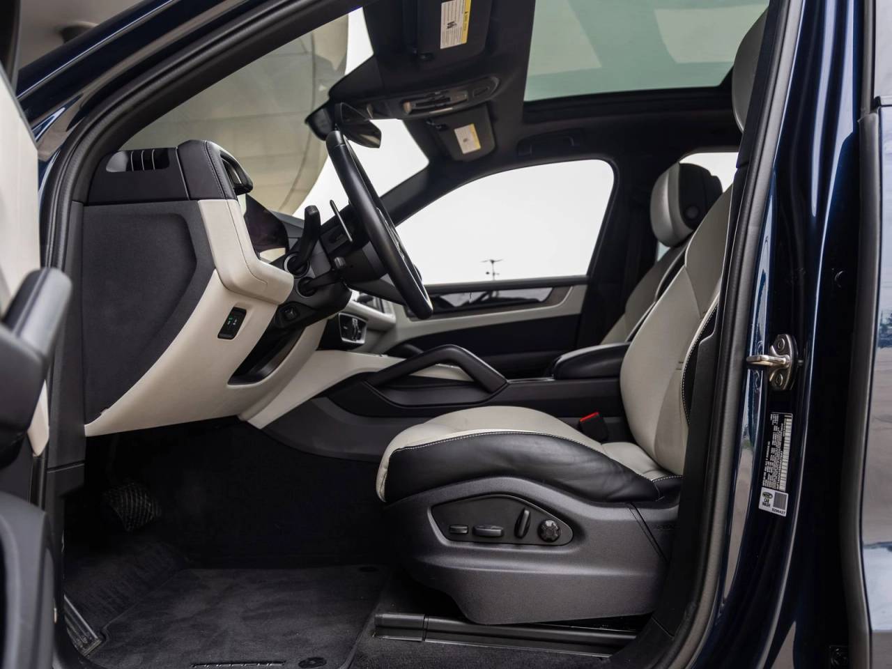 2024 Porsche Cayenne AWD