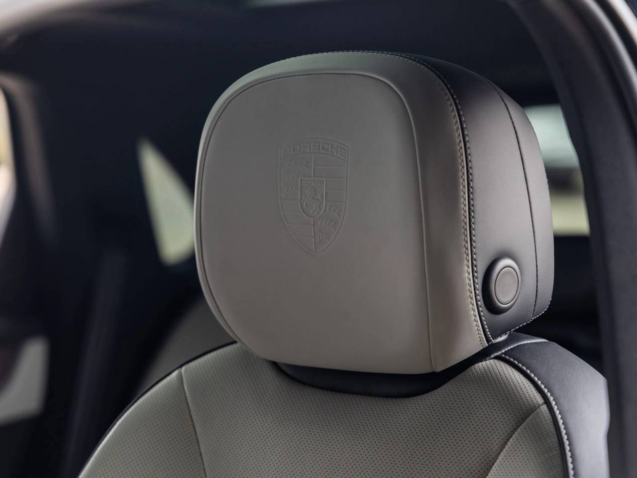 2024 Porsche Cayenne AWD