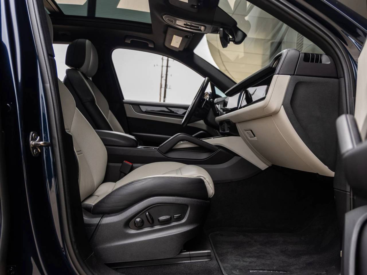 2024 Porsche Cayenne AWD