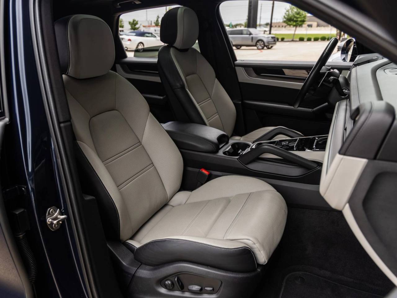 2024 Porsche Cayenne AWD