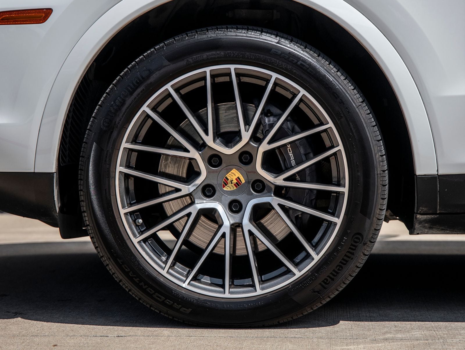 2023 Porsche Cayenne Base