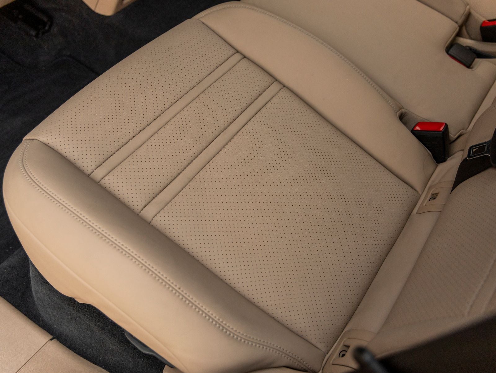 2023 Porsche Cayenne Base
