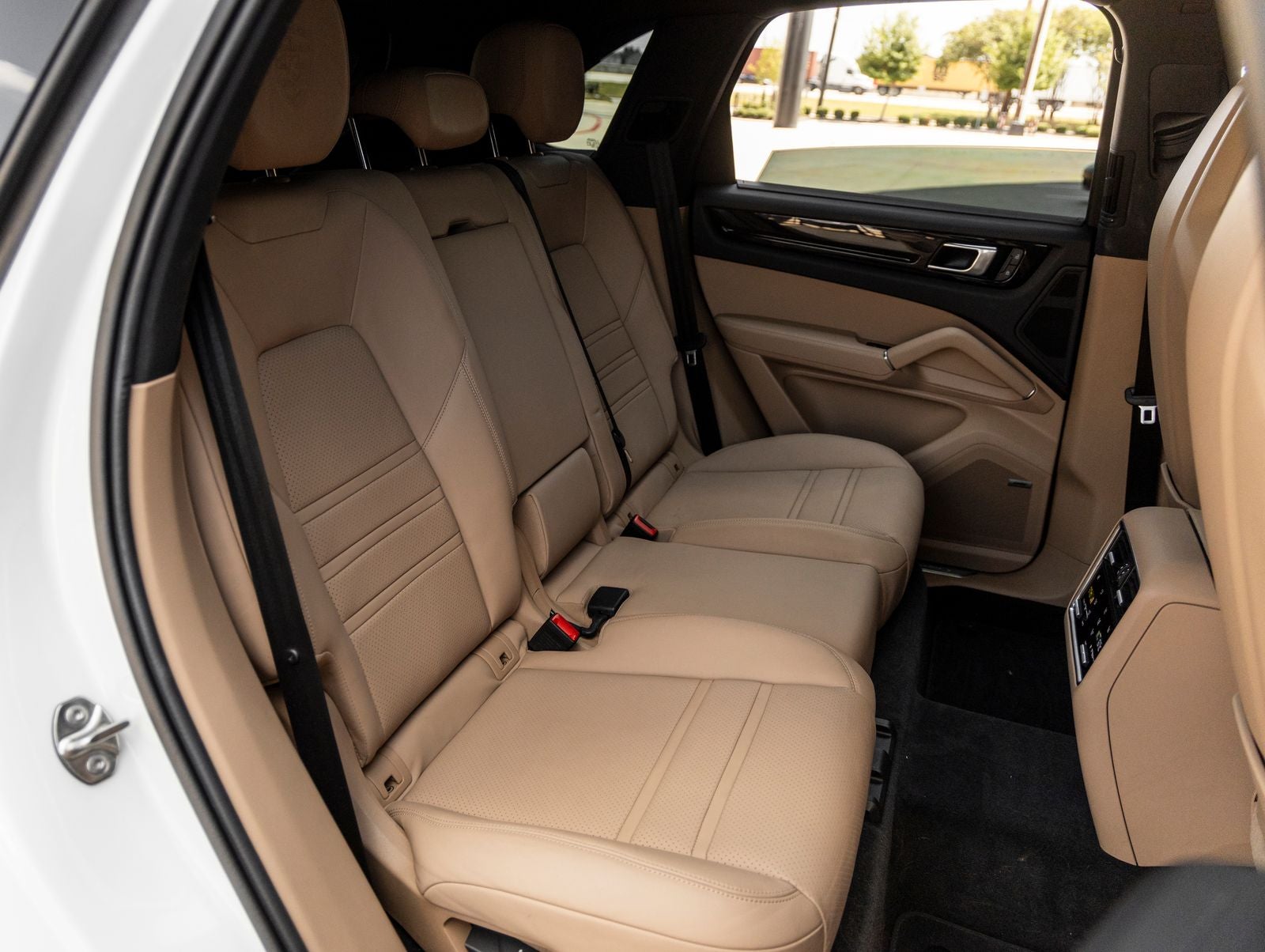 2023 Porsche Cayenne Base