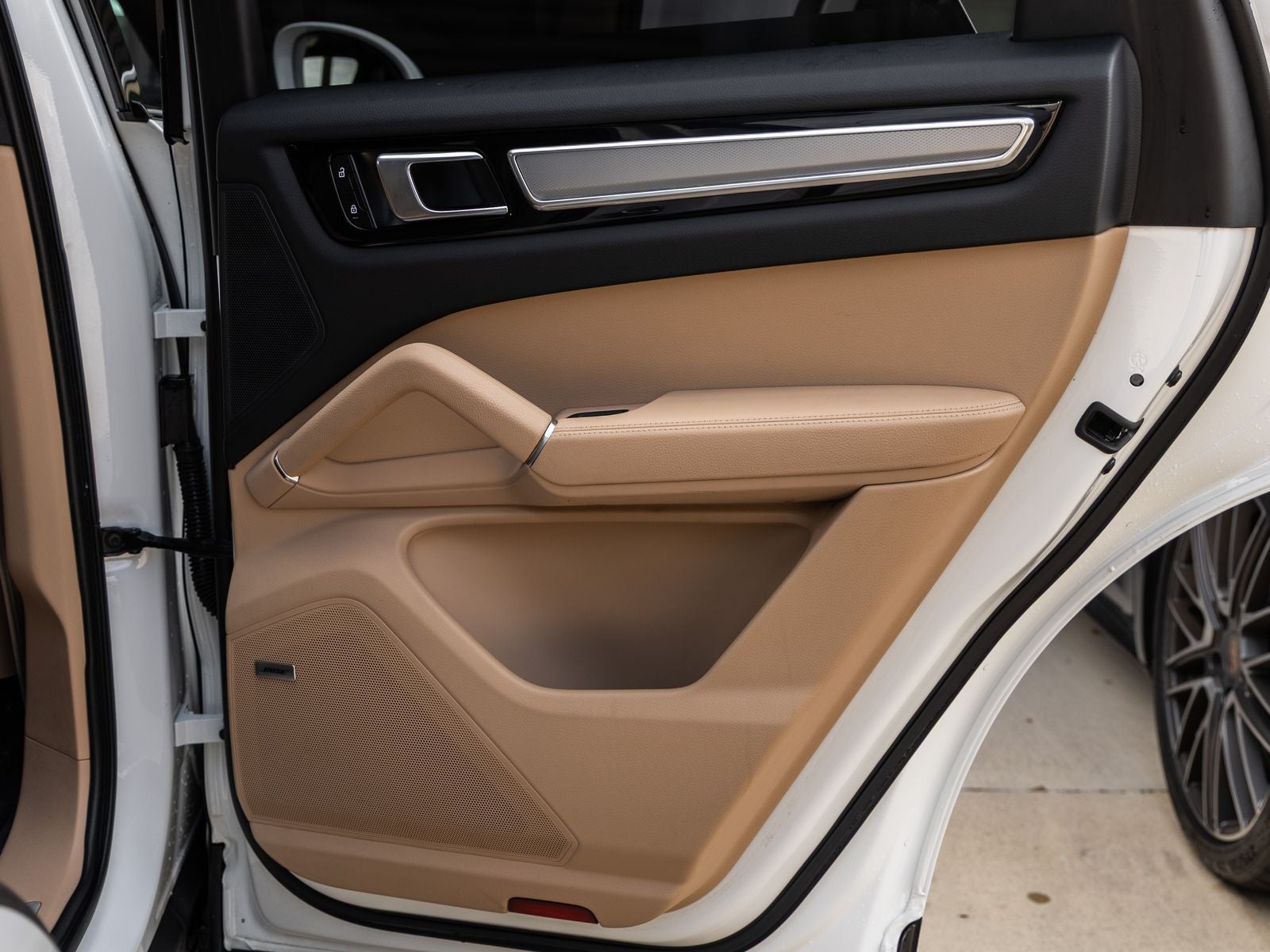 2023 Porsche Cayenne Platinum Edition
