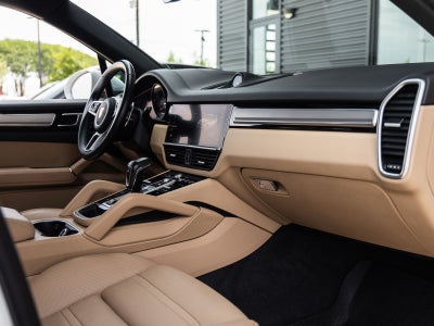 2023 Porsche Cayenne Platinum Edition
