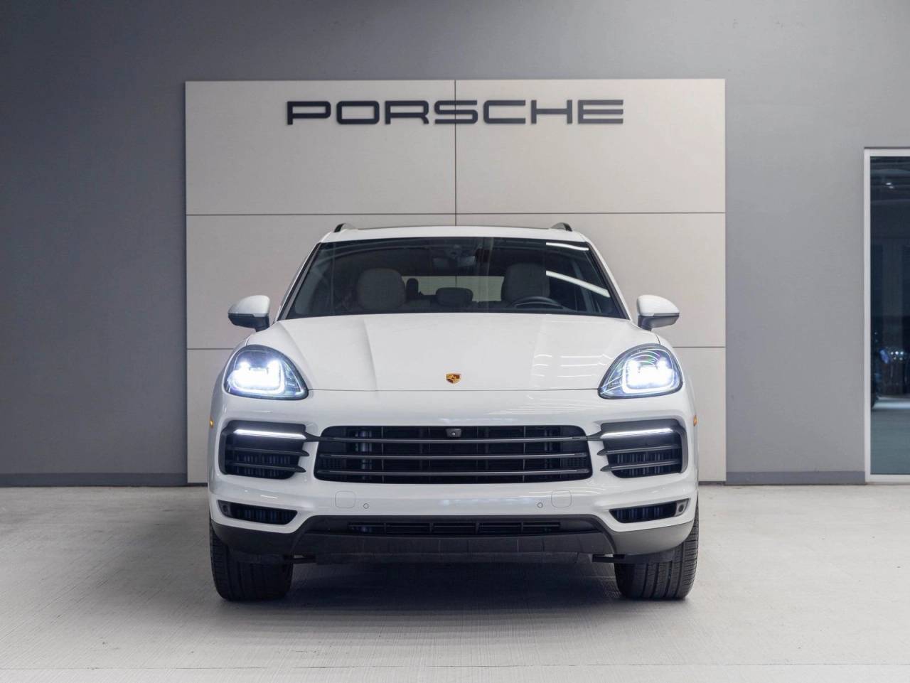 2023 Porsche Cayenne Platinum Edition