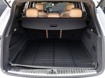 2023 Porsche Cayenne Platinum Edition