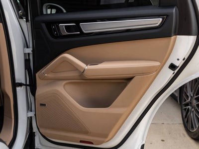 2023 Porsche Cayenne Platinum Edition