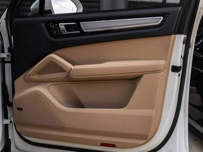 2023 Porsche Cayenne Platinum Edition