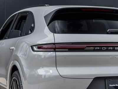 2026 Porsche Cayenne AWD