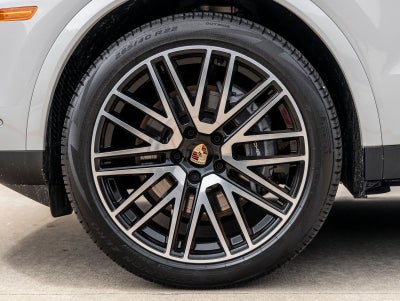 2026 Porsche Cayenne AWD