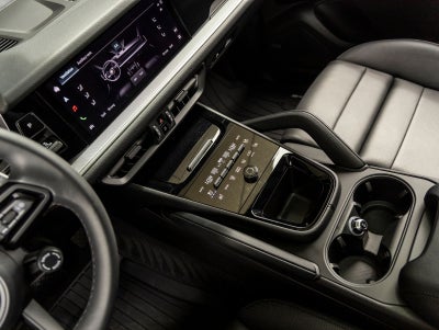 2026 Porsche Cayenne AWD