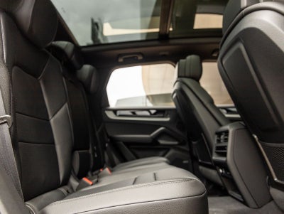2026 Porsche Cayenne AWD