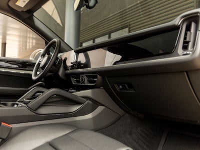 2026 Porsche Cayenne AWD