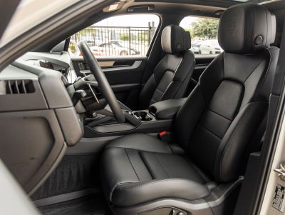 2026 Porsche Cayenne AWD