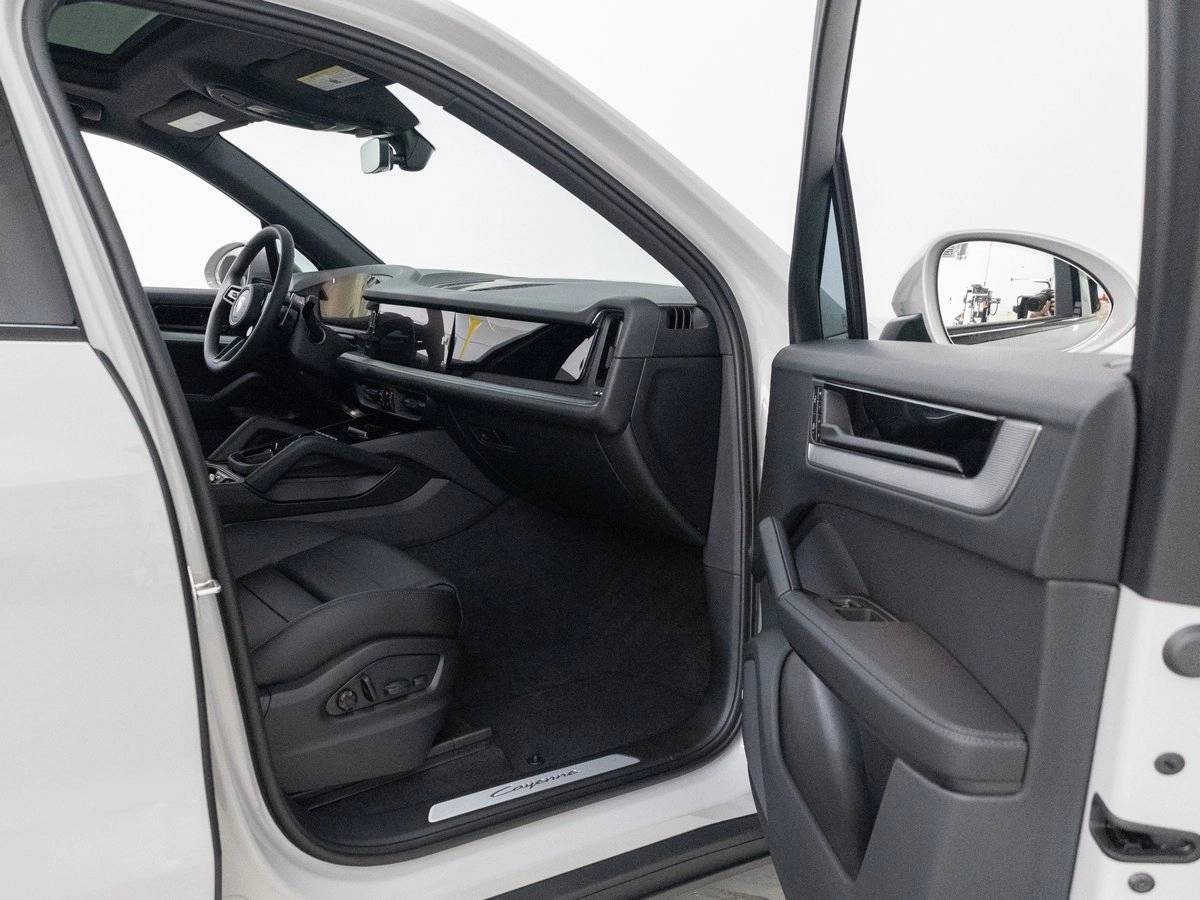 2026 Porsche Cayenne AWD