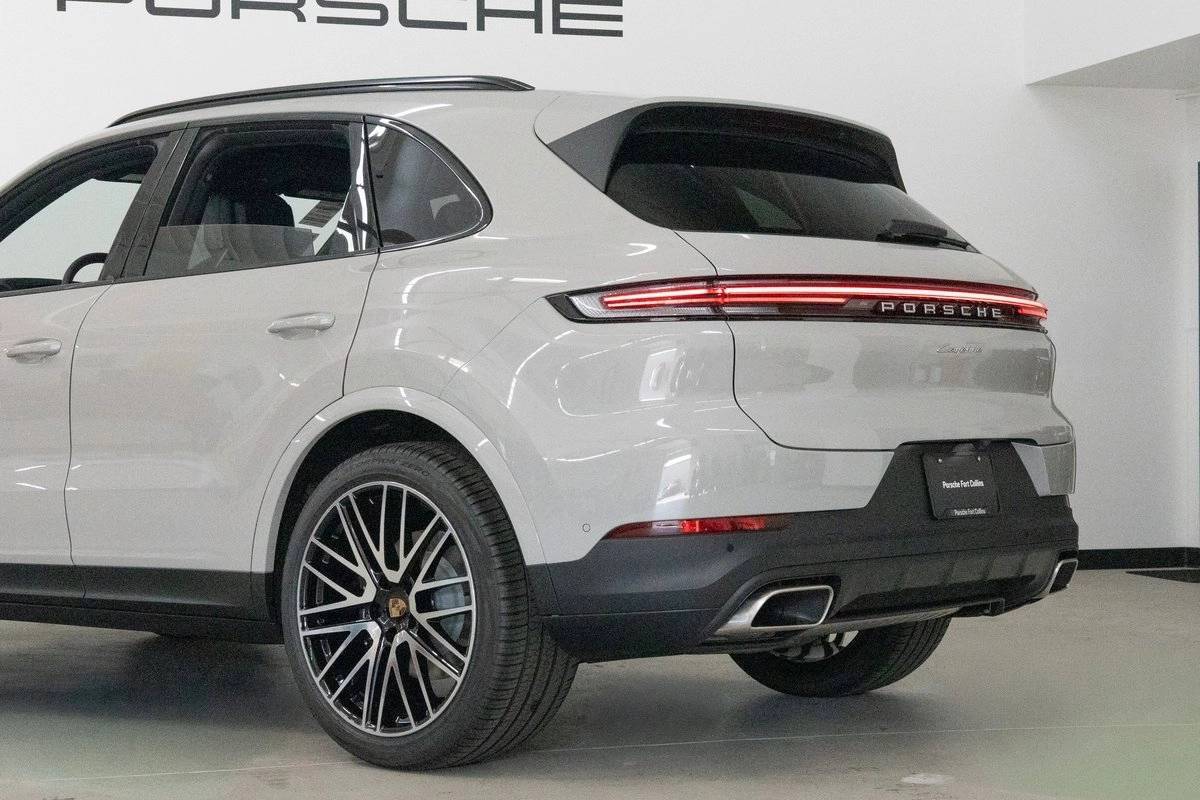 2026 Porsche Cayenne AWD