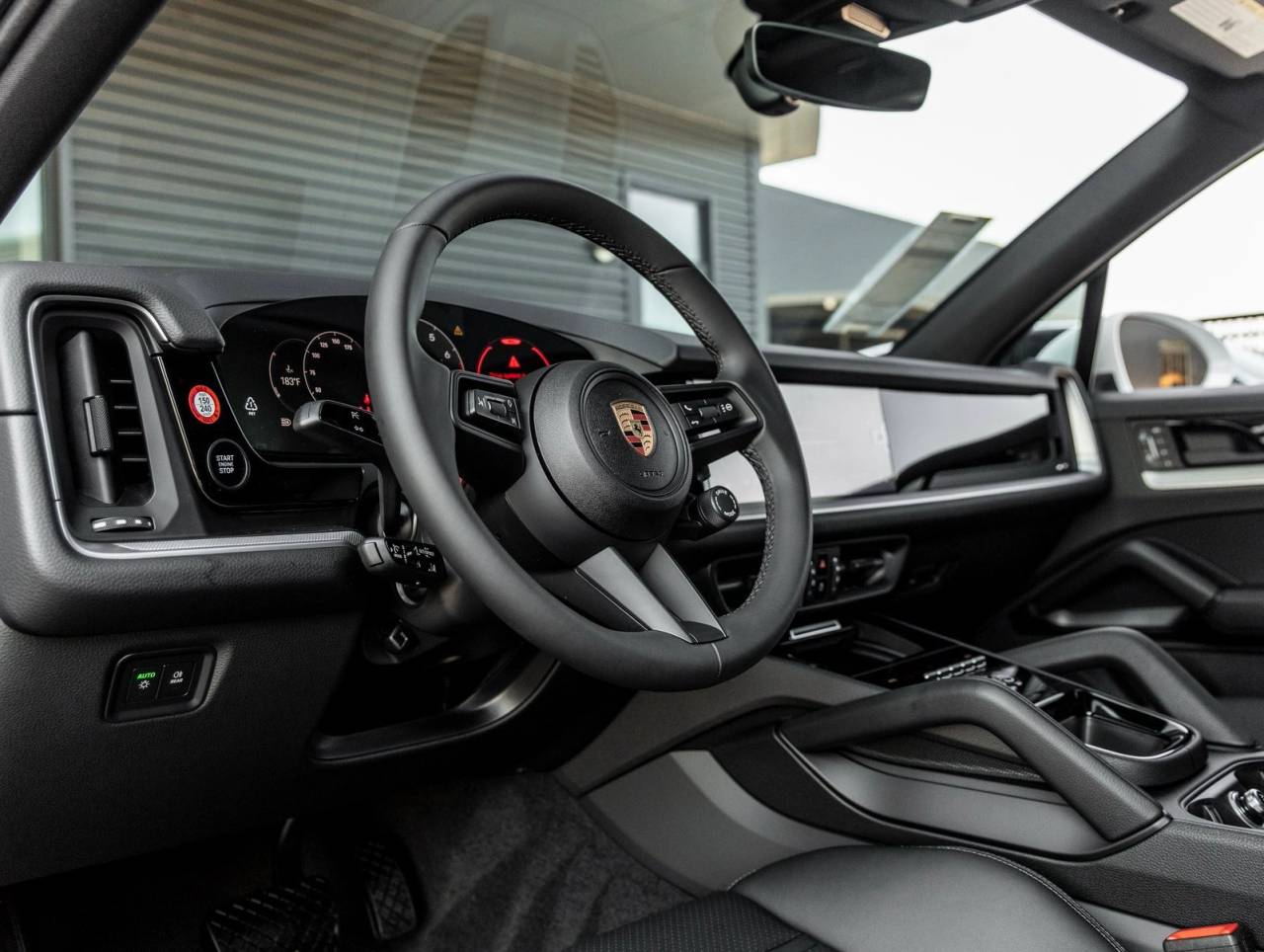 2025 Porsche Cayenne Cayenne