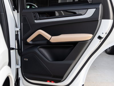 2026 Porsche Cayenne AWD