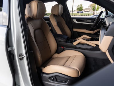 2026 Porsche Cayenne AWD