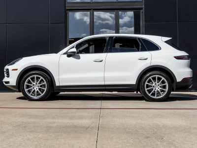 2023 Porsche Cayenne Base
