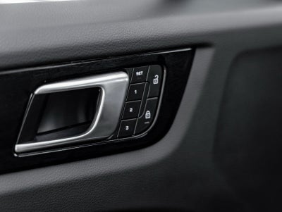 2023 Porsche Cayenne Base