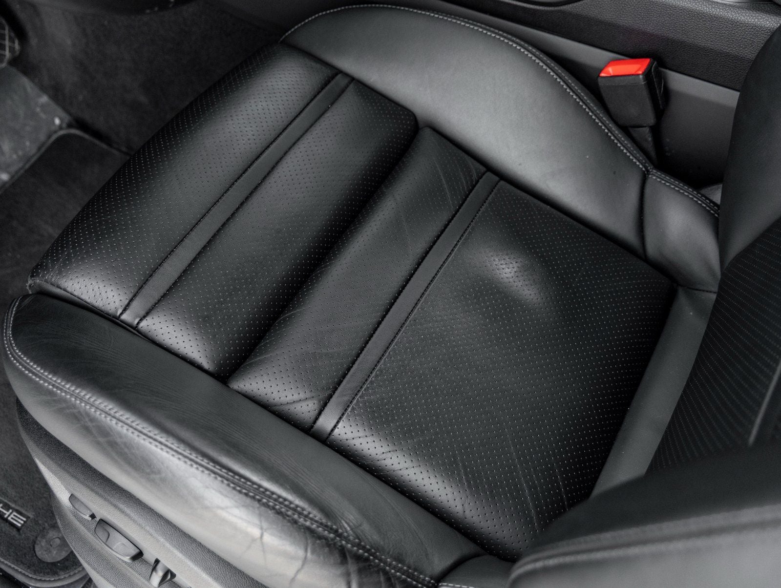 2023 Porsche Cayenne Base