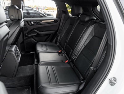 2023 Porsche Cayenne Base
