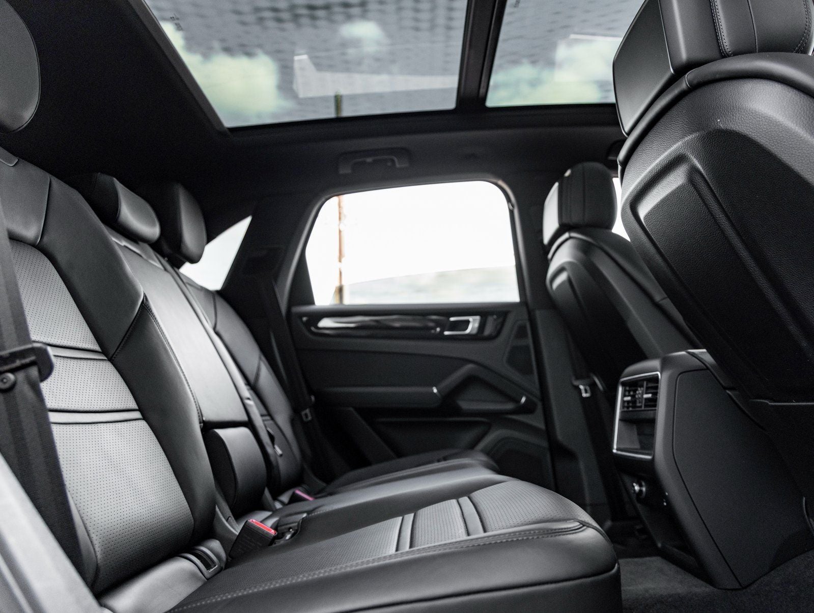 2023 Porsche Cayenne Base