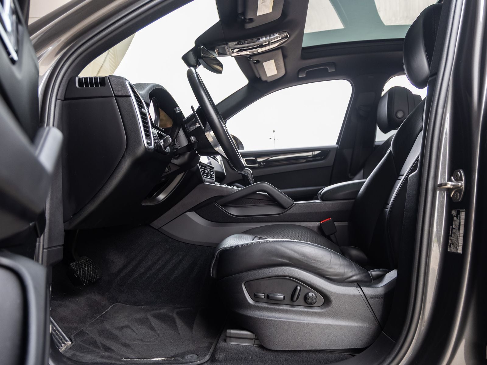2022 Porsche Cayenne AWD